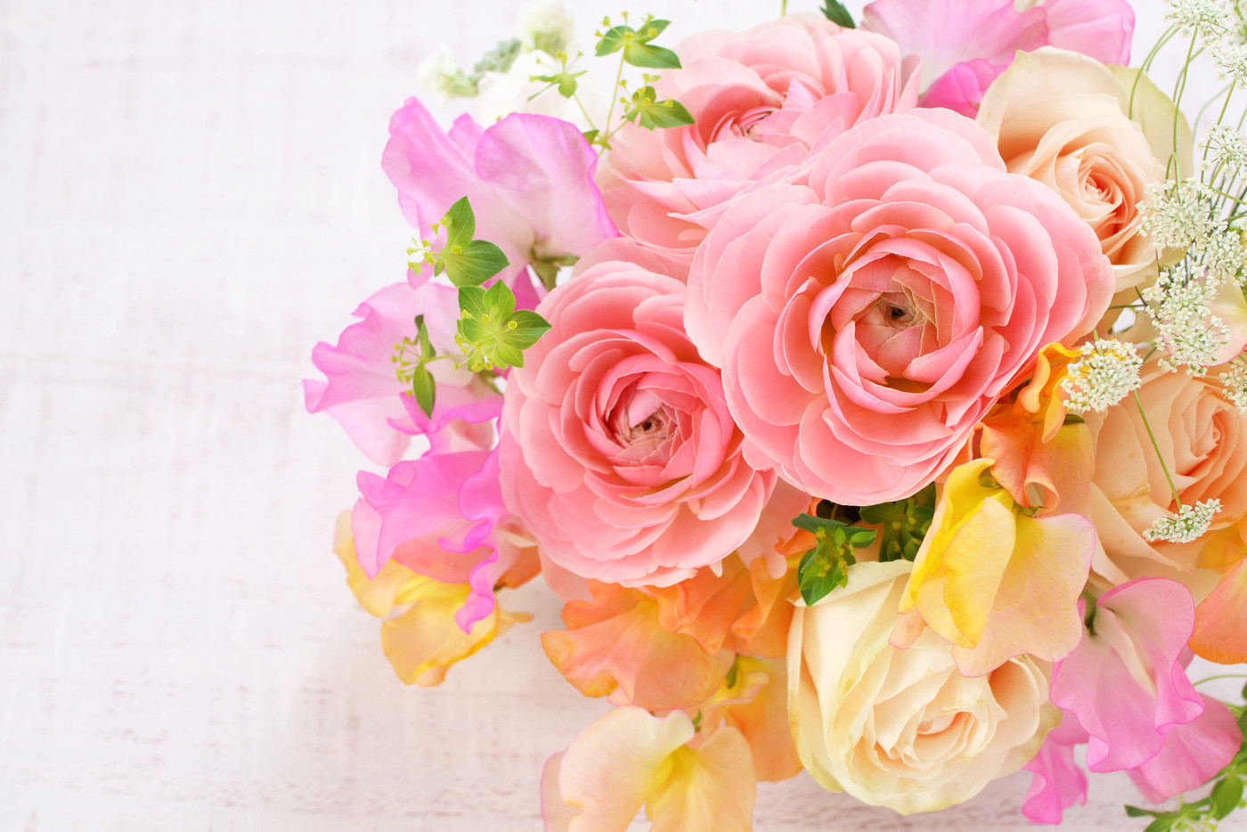 春のピンク系アレンジメント