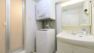 [禁煙] 洋室 (ベッド2台+ソファーベッド2台)/オーシャンビュー