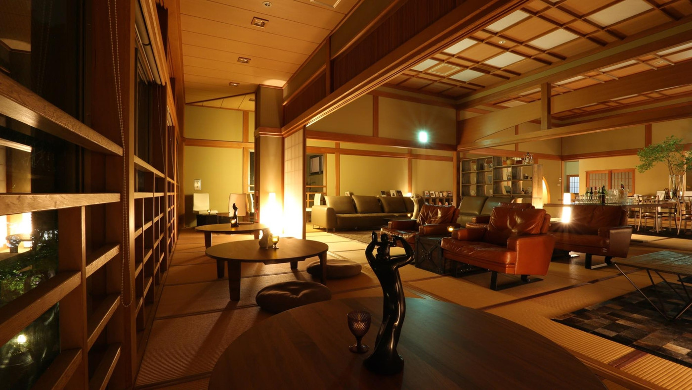 日本最古のワイナリーのワインに酔いしれる3462676