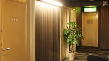 ロビーラウンジ / 3