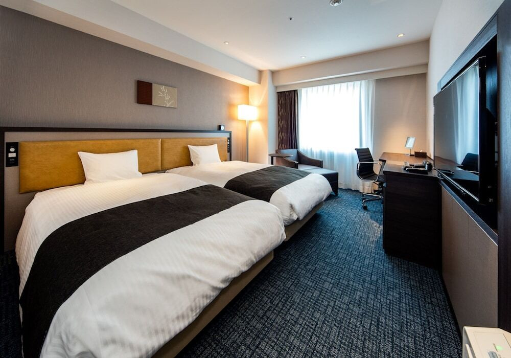 JR千葉駅東口から徒歩3分3382094