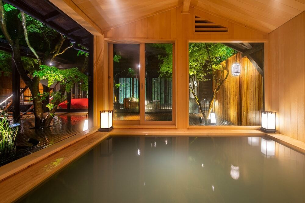 広大な敷地にある豪華な離れで充実のひと時4004689