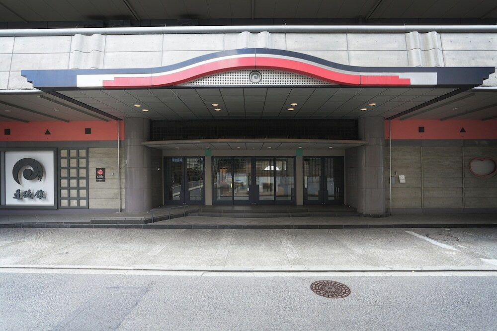 施設の正面