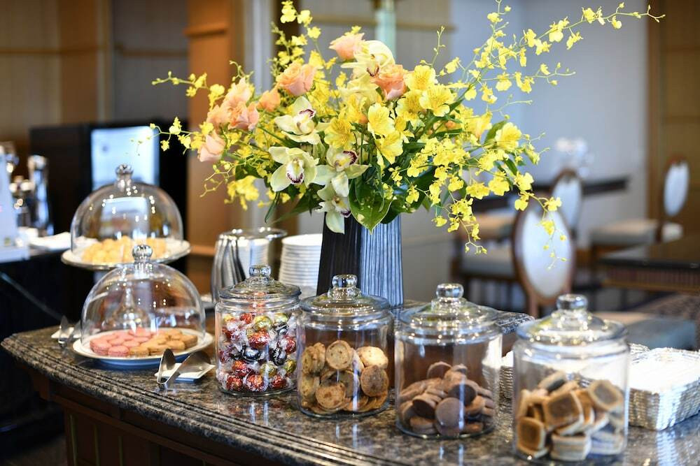 クラシックホテルの気品あふれるラウンジがリニューアル4038972