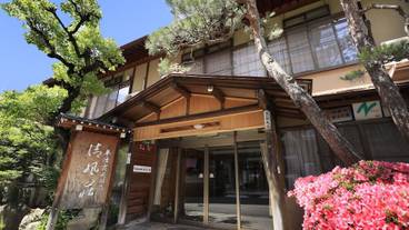 施設の入り口 / 4