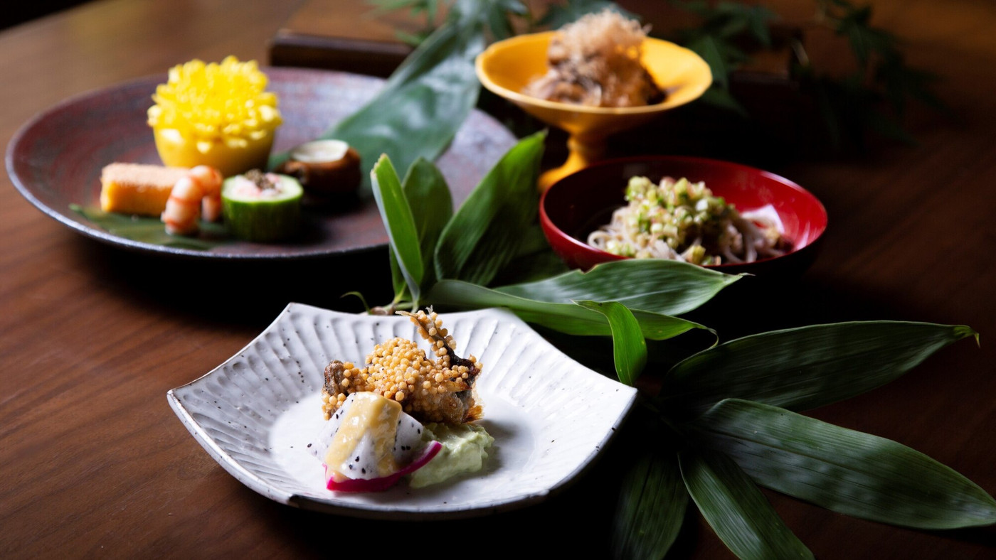 白壁がほっと落ち着く、ぬくもりの部屋3745980