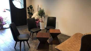 ロビー応接スペース / 3