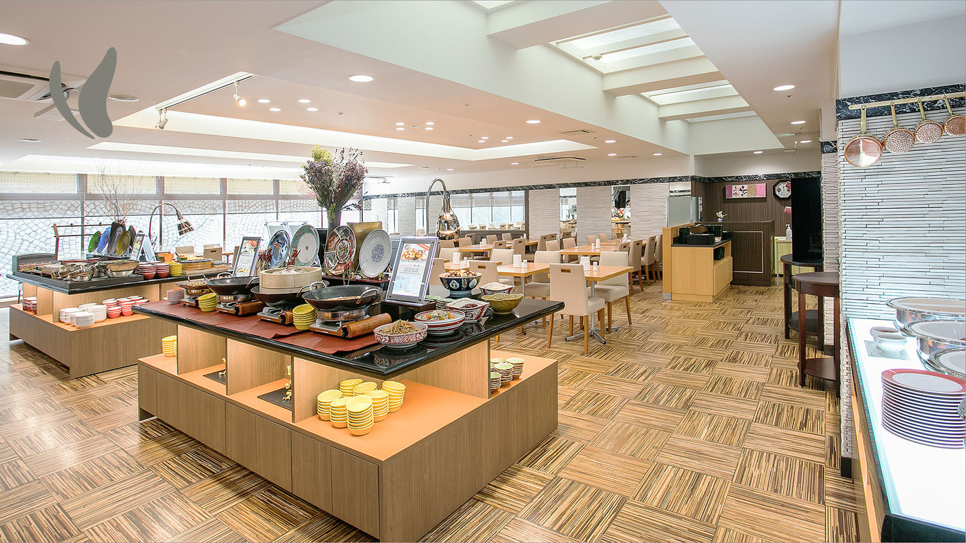 夜は大浴場でリフレッシュ、朝食はバイキングでお腹いっぱいに！4046250