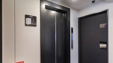 エレベーター / 3