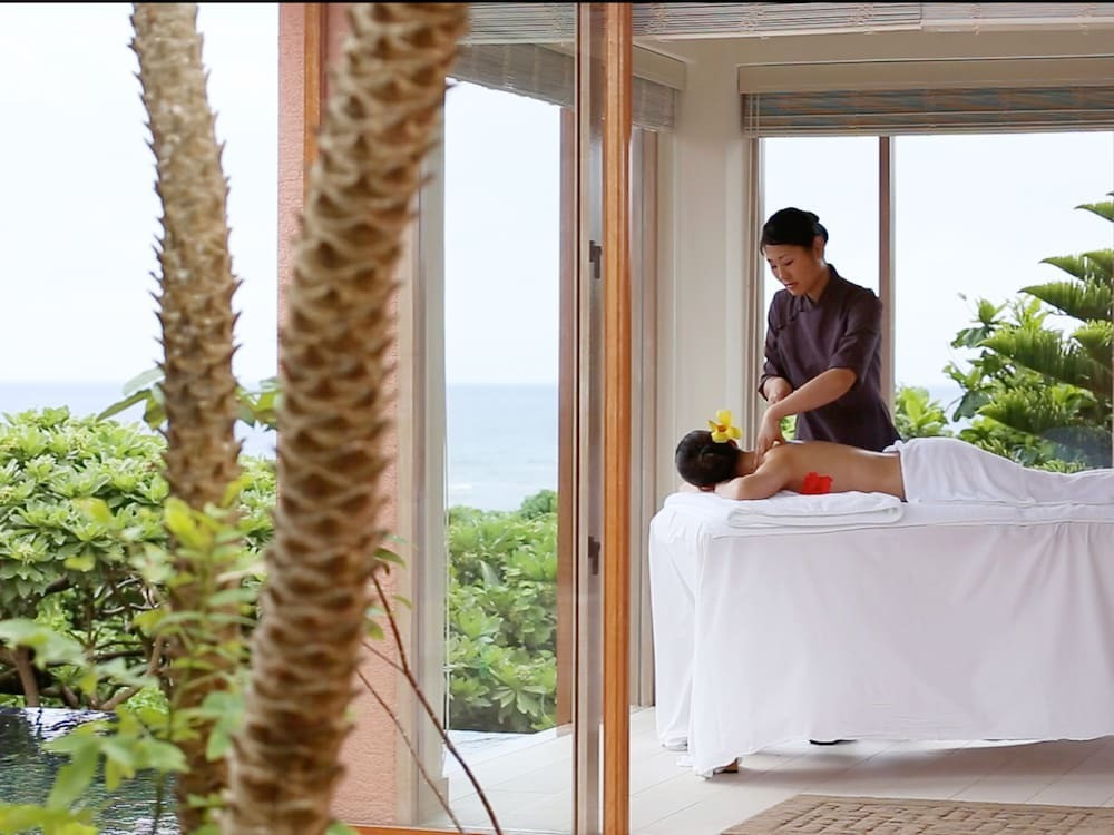 別荘のような豪華ヴィラにびっくり！プールサイドでパーティタイム♪3573005