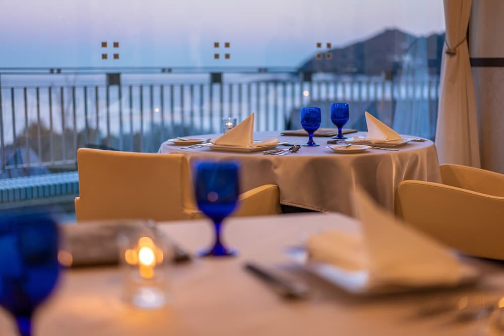 美食と温泉に癒される、客室露天風呂付きオーベルジュをご紹介します3400878