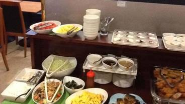 朝食スペース / 10