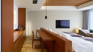 エグゼクティブスイート(14階、ソファベッド2台付)