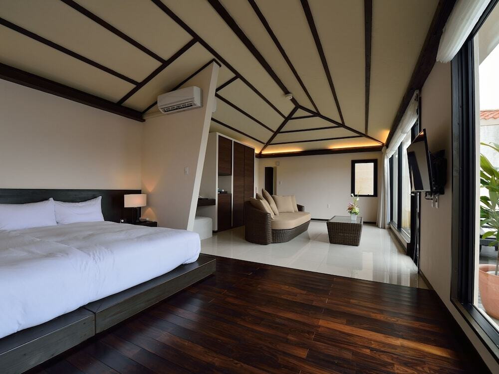 綺麗な伊良部ブルーが一望できるプライベートヴィラ4757079