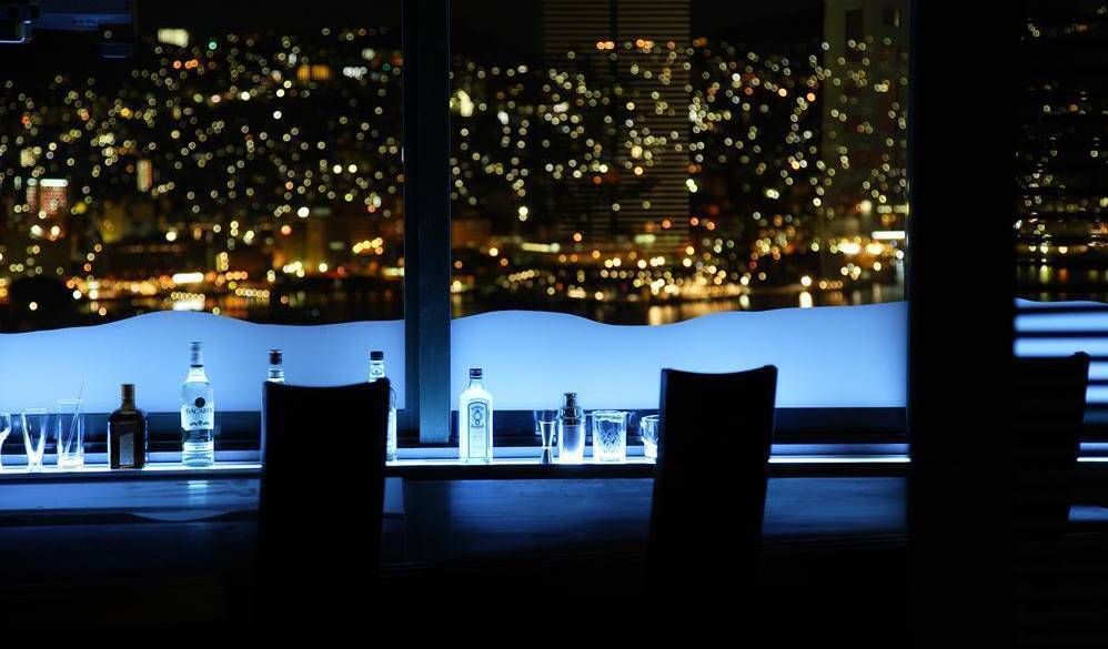 レストランの窓からも夜景を望む / 5