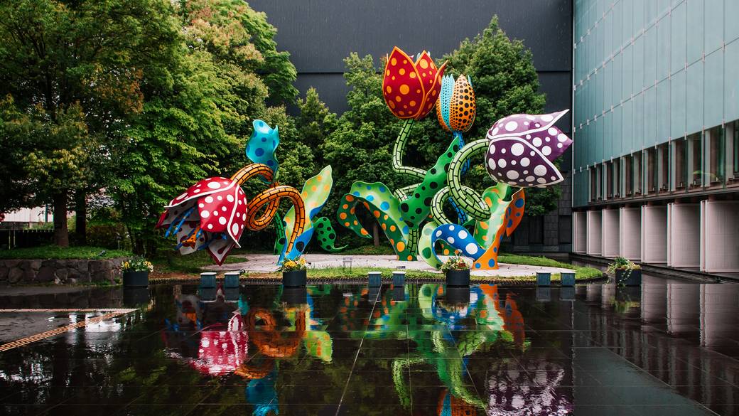 松本市美術館の巨大彫刻 / 3