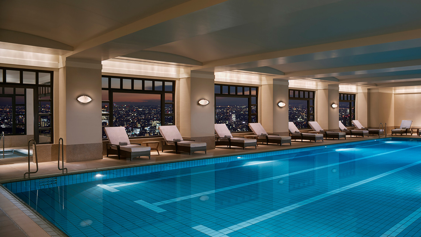 東京ミッドタウンのてっぺんからの夜景を二人占め3405508