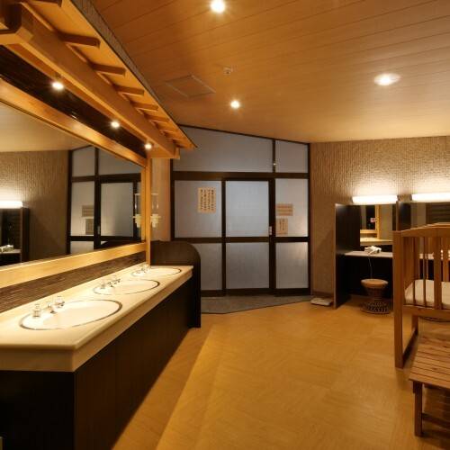 大浴場脱衣所 / 3