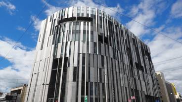 富山市ガラス美術館 外観 / 6