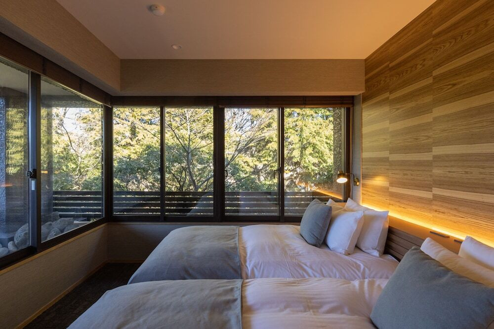 ラグジュアリースイート 綾 寝室②