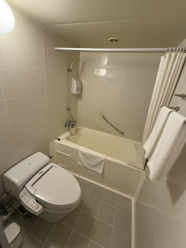 バスルームは2点ユニットバス