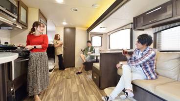 客室内のダイニングエリア / 6