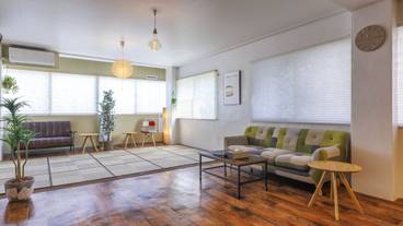 客室内のダイニングエリア / 28