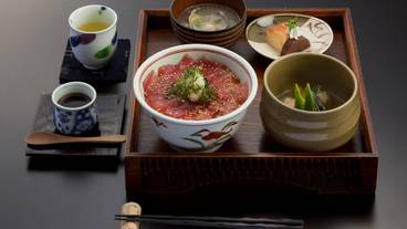 食事・飲み物 / 3