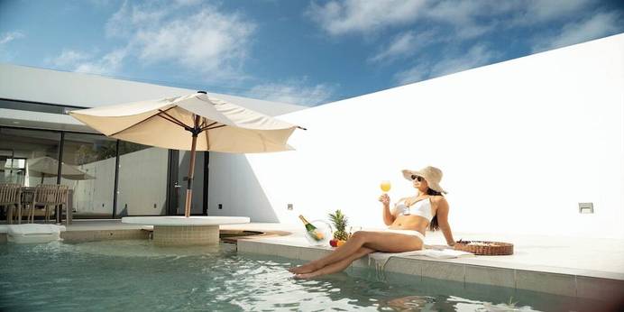 ADAN RESORT Sky Villa Luxury Suite（沖縄県 別荘・ヴィラ・コンドミニアム） / 1