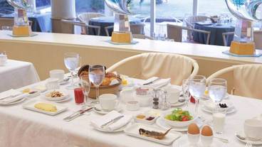 朝食ビュッフェ / 9