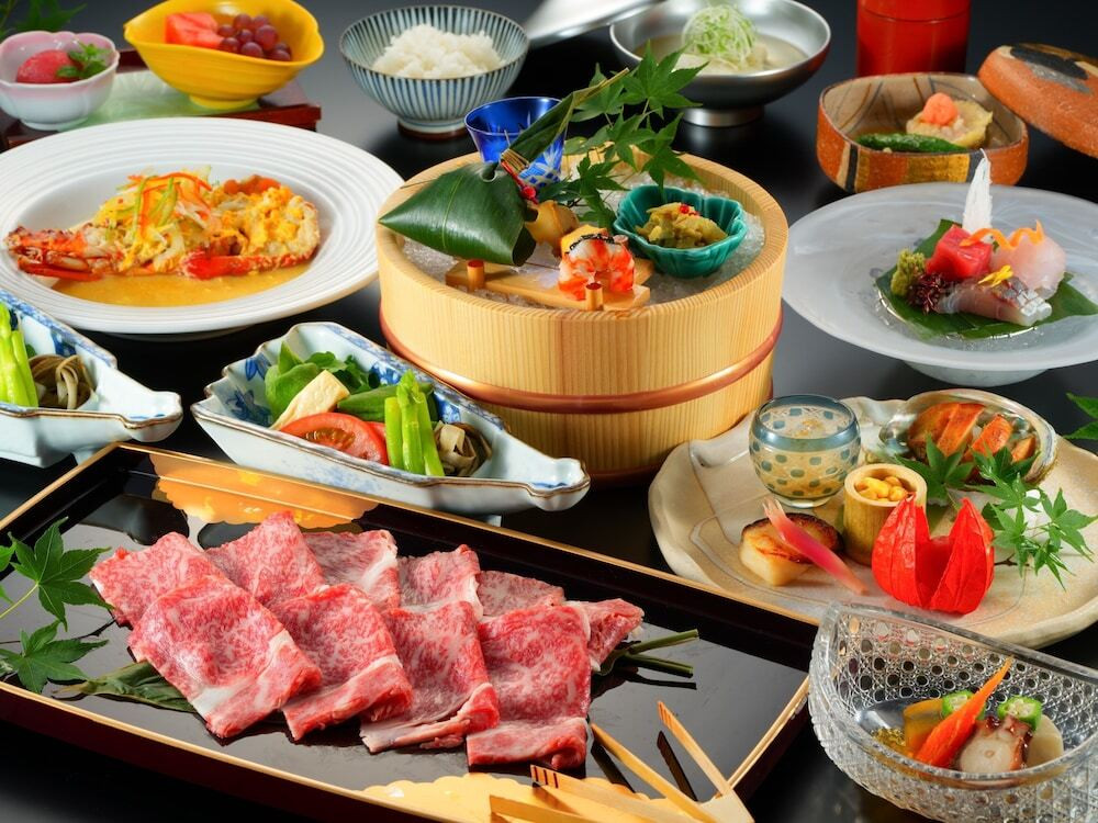 全天候型屋内プールで窓一面に広がる絶景に癒される4246835