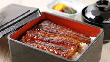 食事・飲み物 / 4