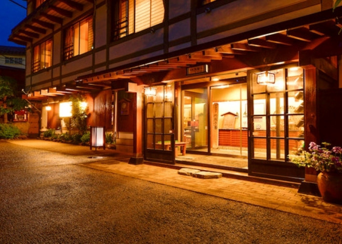 草津温泉の中央通りから一本入るだけで、とても静かで落ち着いた雰囲気に