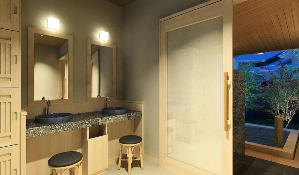 半露天風呂 洗面スペース / 2