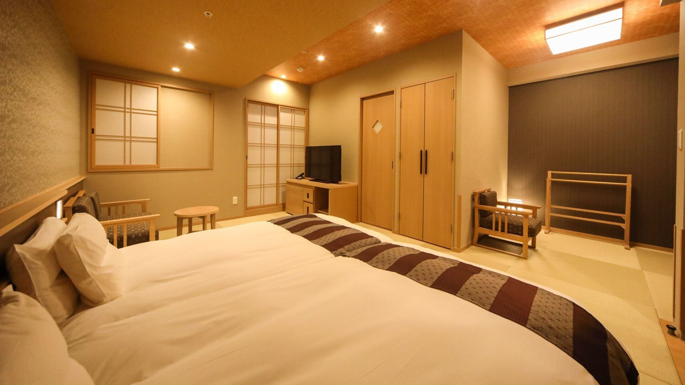 日本橋駅に徒歩約1分の好立地！畳部屋に泊まれる温泉付きの宿4773093