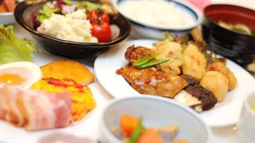 食事・飲み物 / 3