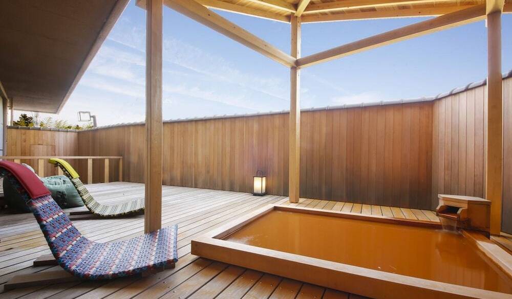 贅沢な温泉とおもてなしで
心もお肌も潤った2日間 / 1