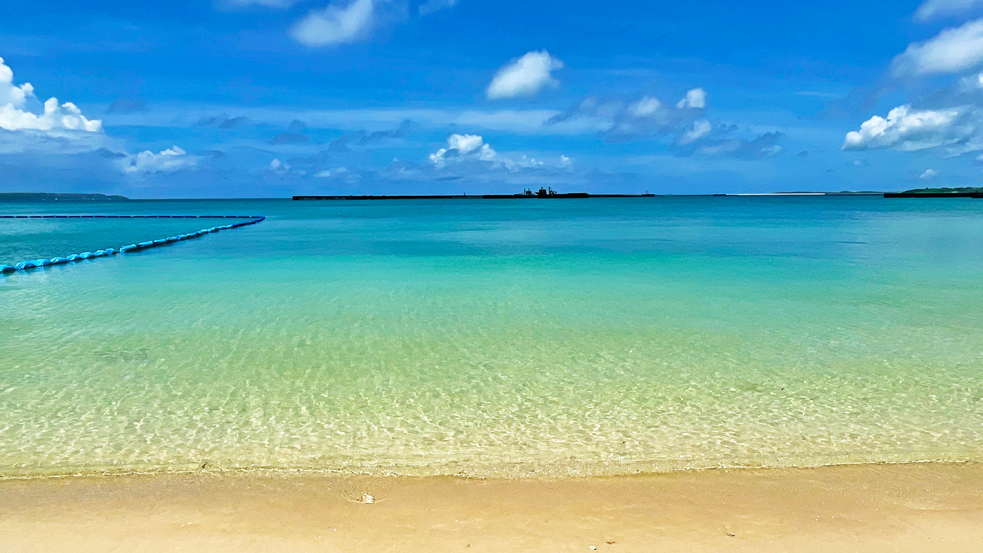 沖縄のきれいな海 宮古島 パイナガマビーチ