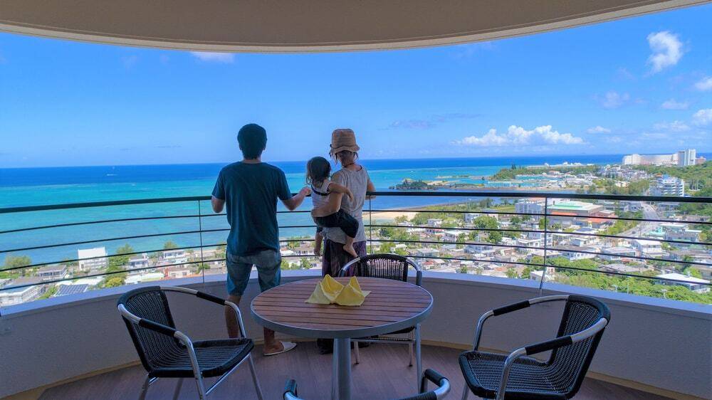 バルコニーからの眺め(2) / 2