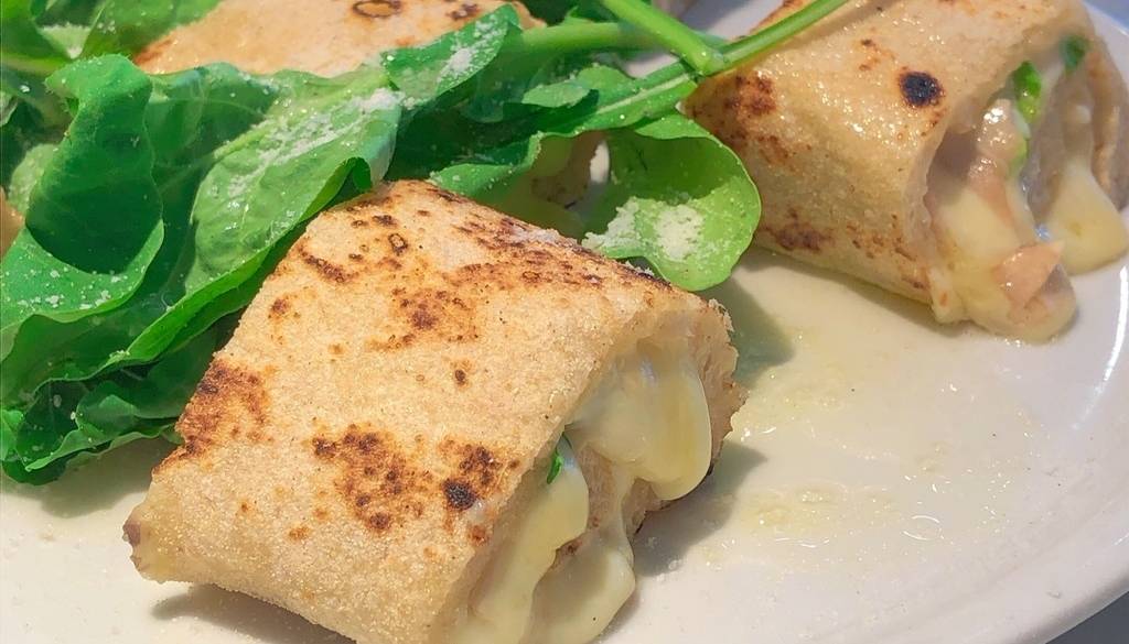 ランチには
本場イタリアのピザを / 2
