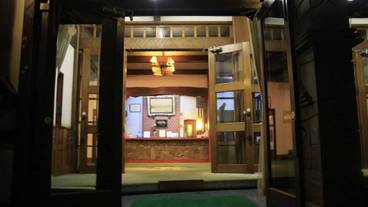 施設の入り口 / 16