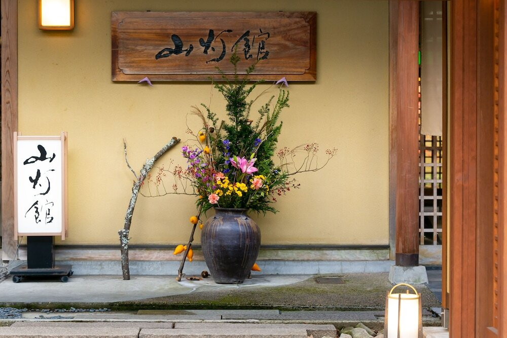 施設の正面