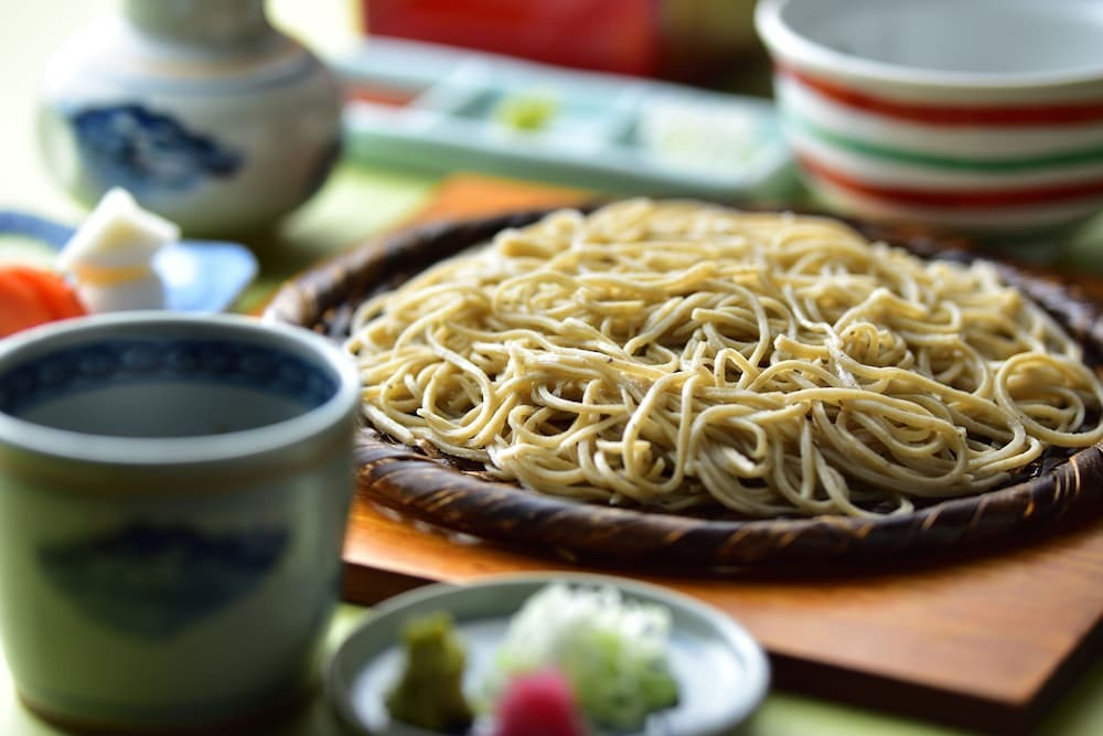 全国各地のかやぶき屋根住居が建ち並ぶ、山懐のお宿4237060