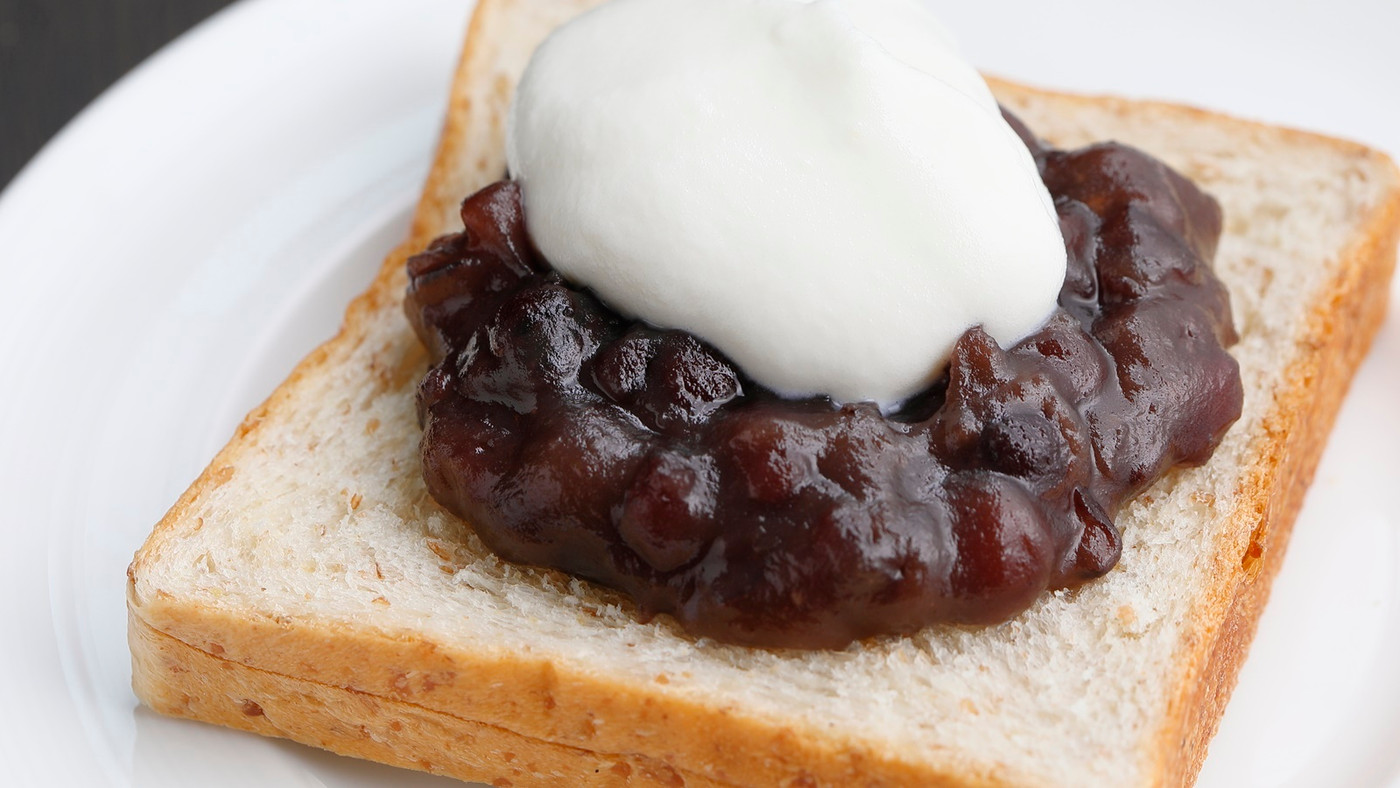 目の前で作ってくれるオムレツに子どもも興味深々！4771127