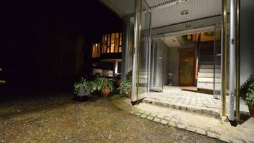 施設の入り口 / 26