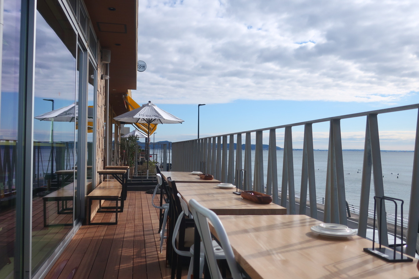 「Windera Cafe 七里ヶ浜店」 内観 163676107 テラス席