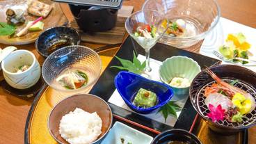 食事・飲み物 / 2