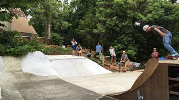 スポーツ設備 / 1