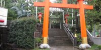 金欠を救ってくれ！早稲田の「穴八幡宮」でお祈り