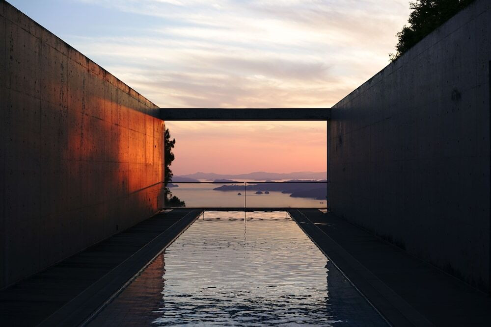 美術館をリノベしたミニマルで静かな空間4055554